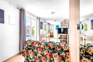 Μια τηλεόραση ή/και κέντρο ψυχαγωγίας στο Studio Torreblanca close to beach