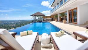 Bazén v ubytování Hillside Baan Lealay 4 Bedrooms Bophut Hill Amazing Sea Views nebo v jeho okolí