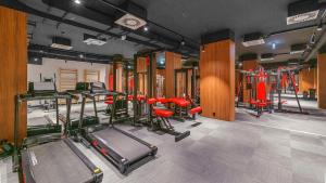 Posilňovňa alebo fitness centrum v ubytovaní Nadmotławie z sauną, Sun & Snow