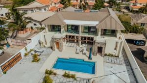 Piscina di Two Villas o nelle vicinanze
