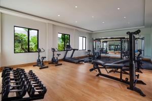 Fitness centrum a/nebo fitness zařízení v ubytování Hotel Santika Blitar