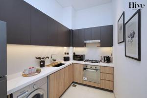 Dapur atau dapur kecil di 7 By Aurora 109 Jebel Ali