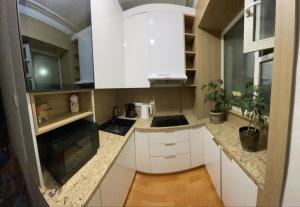 Kuchyň nebo kuchyňský kout v ubytování Lana Hostel + 13 fotografií