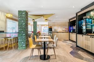 Restaurace v ubytování ibis Styles Annecy Centre Gare
