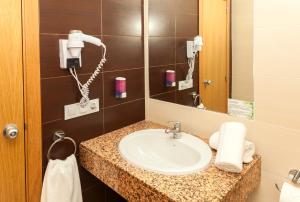 Koupelna v ubytování Hotel Gala Placidia 3'''sup