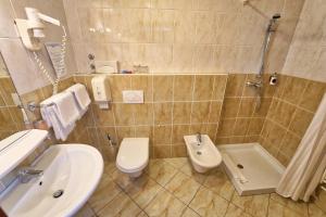 Koupelna v ubytování Hotel Krek Superior