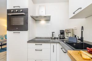 Η κουζίνα ή μικρή κουζίνα στο Holiday house CHARMING with private pool +32 φωτογραφίες