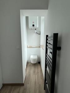 Bilik mandi di Duplex neuf à 15 min de LILLE
