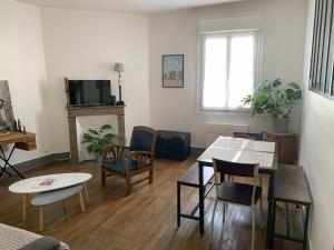 Μια τηλεόραση ή/και κέντρο ψυχαγωγίας στο Ne restez pas à quai +8 φωτογραφίες