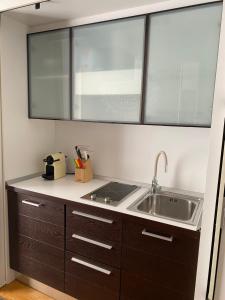 A kitchen or kitchenette at Golem