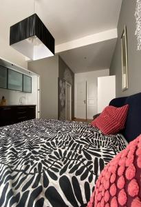 A bed or beds in a room at Golem