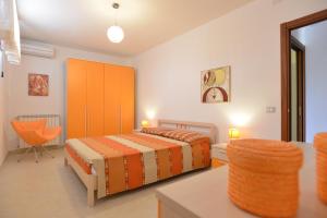 Una cama o camas en una habitación de Nit i Dia Guest House