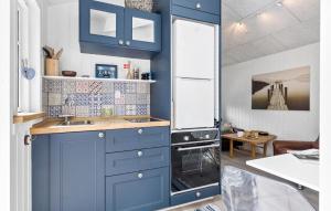 Η κουζίνα ή μικρή κουζίνα στο 1 Bedroom Nice Apartment In Skagen