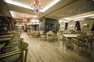 אזור ישיבה ב-Rixwell Viru Square Hotel