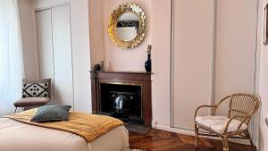 Gallery image of Suite Flamenco Check in h24 - Wifi in Oullins