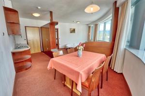 Posezení v ubytování Hotel Krek Superior