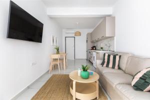 Kuchyň nebo kuchyňský kout v ubytování Kiwi by halu!, Apartments in Perea