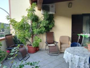 Uma área de estar em B&B Is Pranus a Mari Casa Privata