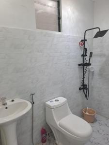 Koupelna v ubytování Go-Vitug Apartell, 2-8 pax, AC, Netflix, Parking