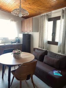 Posezení v ubytování Moxy Paxos - Cozy Home