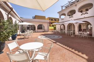 Balkón nebo terasa v ubytování Blu Hotel Laconia Village