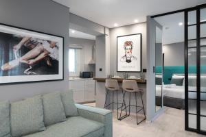 Posedenie v ubytovaní Evripidou Suites