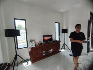 Televisi dan/atau pusat hiburan di Villa Cassandra