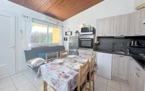 Fotografia z galérie ubytovania Jolie maisonnette dans une résidence calme - 4PQ14 v destinácii Le Barcarès