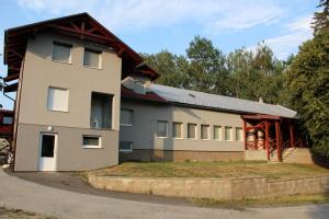 Budova, v ktorej sa apartmán nachádza