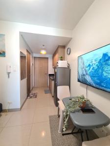 Kuchyň nebo kuchyňský kout v ubytování Shore 2 Residences, Tower 2 + 2 fotografie