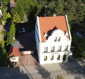 an overhead view of a hotel building at Bike Hostel&Camp in Przewóz