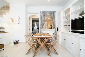 Kuchyň nebo kuchyňský kout v ubytování Bungalow La Zenia cerca de la playa