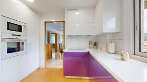 Μια τηλεόραση ή/και κέντρο ψυχαγωγίας στο Sanxenxo Villafavorita +27 φωτογραφίες