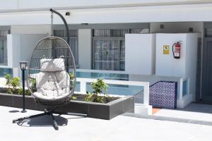 The swimming pool at or close to Apartamentos Fayna