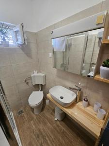 Kúpeľňa v ubytovaní Apartments Tara, Šibenik - Mandalina + 14 fotografií