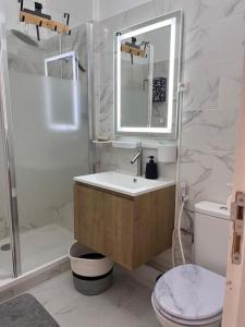Koupelna v ubytování Appartement à Ouistreham LA SIRENE