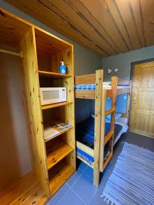 Palanda nebo palandy na pokoji v ubytování Hostel Kalameeste Maja