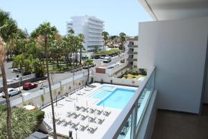 A balcony or terrace at Apartamentos Fayna