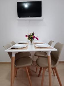 TV i/ili multimedijalni sistem u objektu Apartmani MAS +37 fotografija
