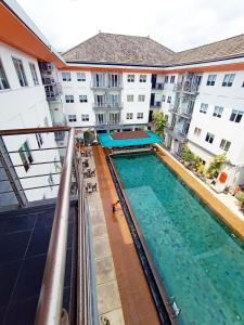 Πισίνα στο ή κοντά στο Harris Hotel & Residences Kuta