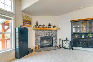 Imagen de la galería de Remote Kingston Cabin with Mtn Views Fish and ATV!, en Antimony