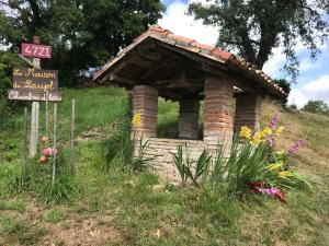 un piccolo brickificialificialificialificialificialificialificialificialificialificialificialificialificialificialificiali di La maison de Laujol a Moissac Altre 24 foto