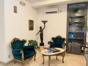 A seating area at Hotel Bojatours
