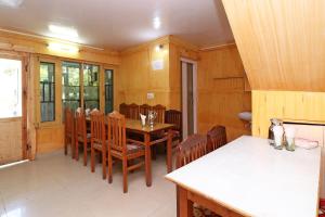 Hotel Bright Palace的休息区