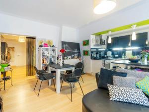Kuchyň nebo kuchyňský kout v ubytování Luxe Serene Residence + 3 fotografie