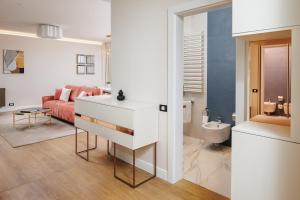 Skylark Central Aparthotel的休息区