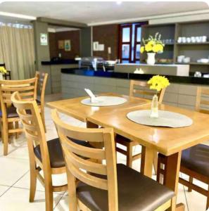 Kuchyň nebo kuchyňský kout v ubytování Apartamento na beira mar em João Pessoa + 8 fotografií