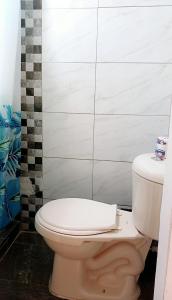 Ένα μπάνιο στο Casa Amarilla Hostel - Cali