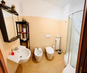 Kúpeľňa v ubytovaní CasaMalù + 7 fotografií