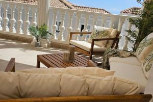 Posezení v ubytování Luxury villa with private pool and cinema by Vapagó Tenerife